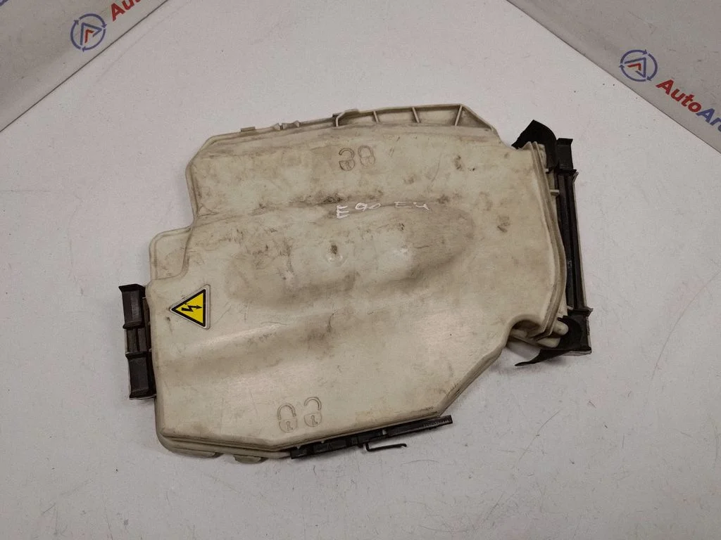 Other engine bay part 12907544575