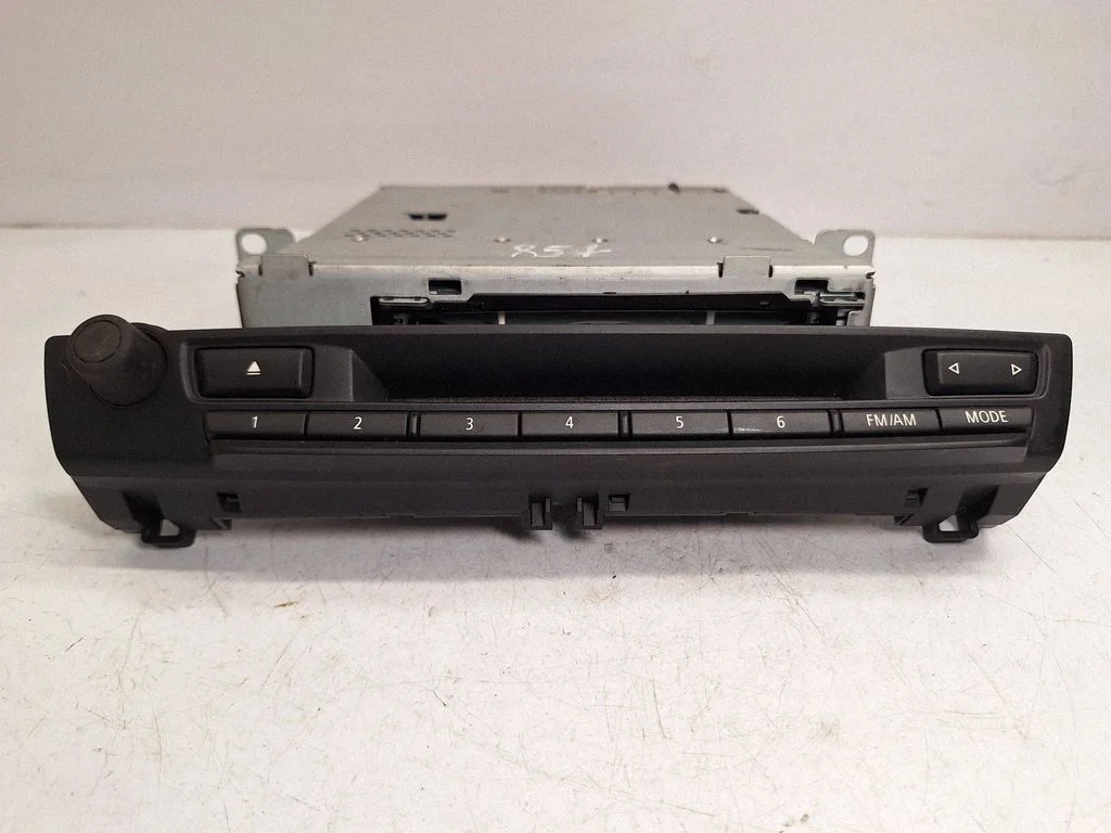 Radio/CD/DVD atskaņotājs/navigācija 9138699