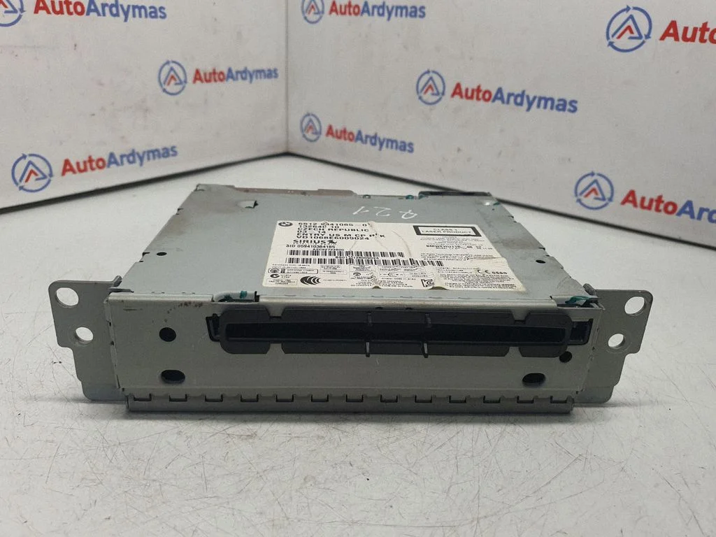 Radio/CD/DVD/GPS head unit 9341085