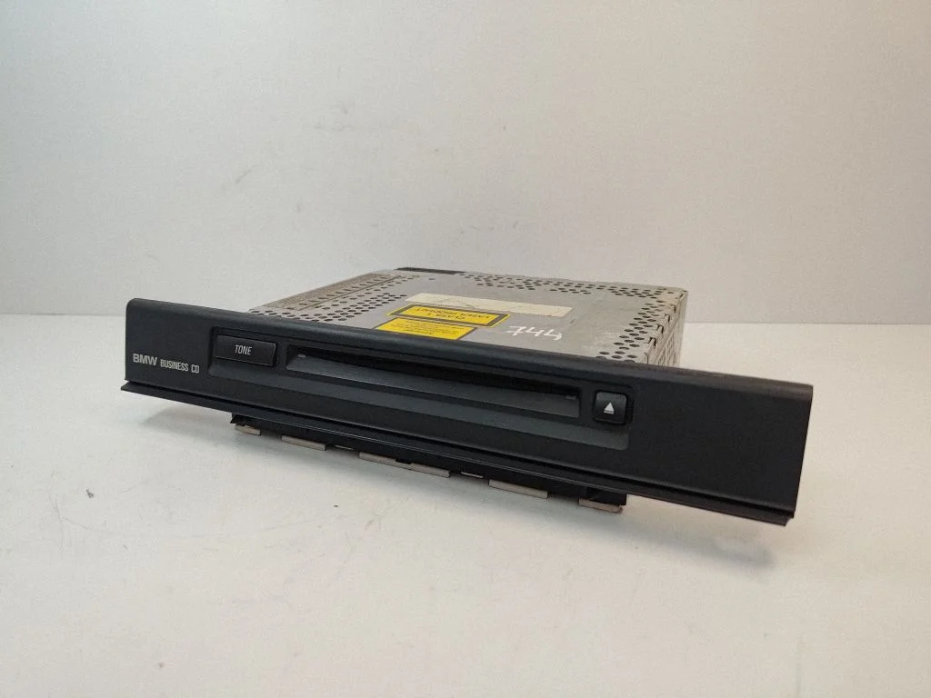 Radio/CD/DVD atskaņotājs/navigācija 6908783