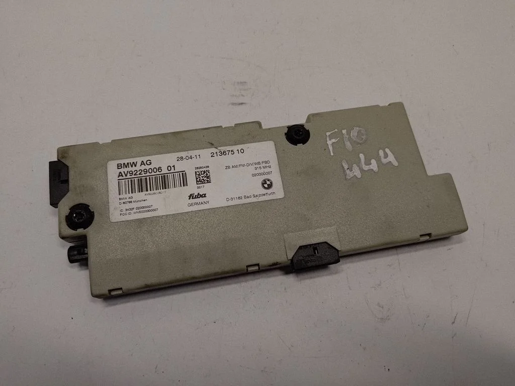 Wzmacniacz antenowy – BMW Seria 5 F10 F11 (2009-2016)
