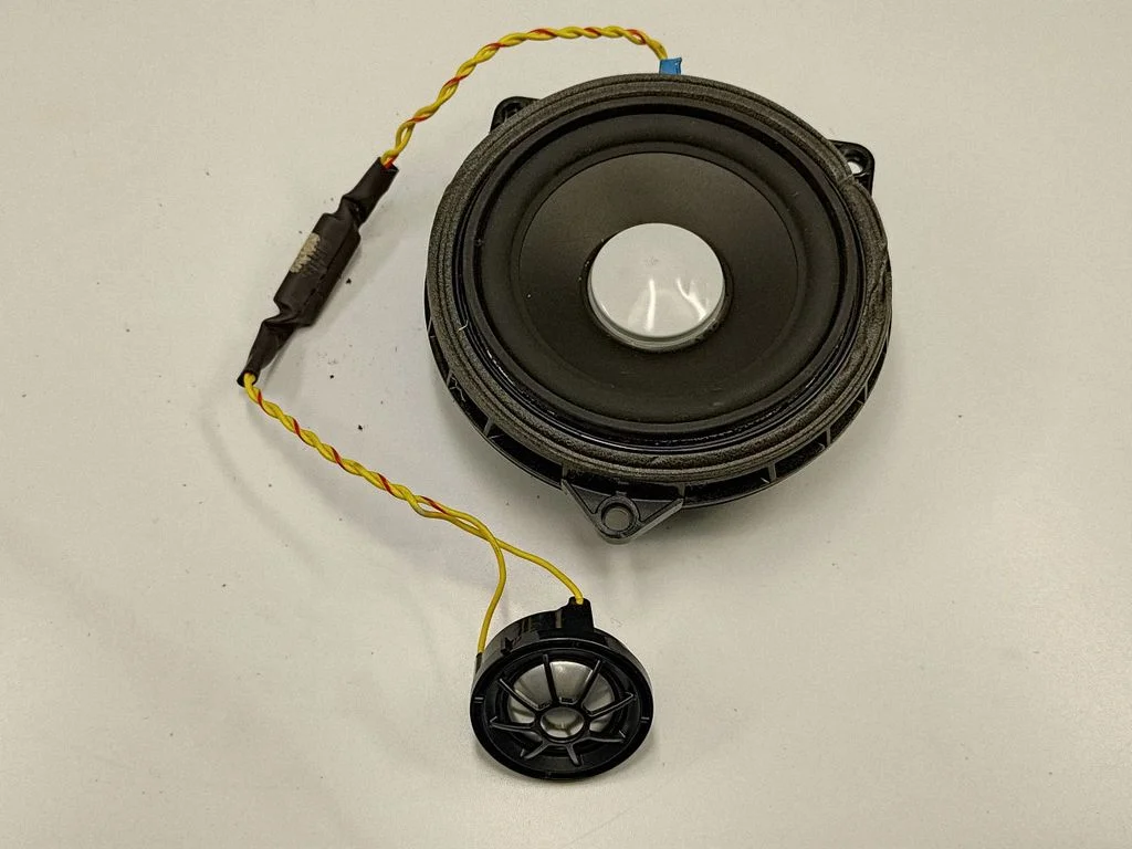 Front door speaker – BMW 7 Series G11 G12 (2015-2022)
