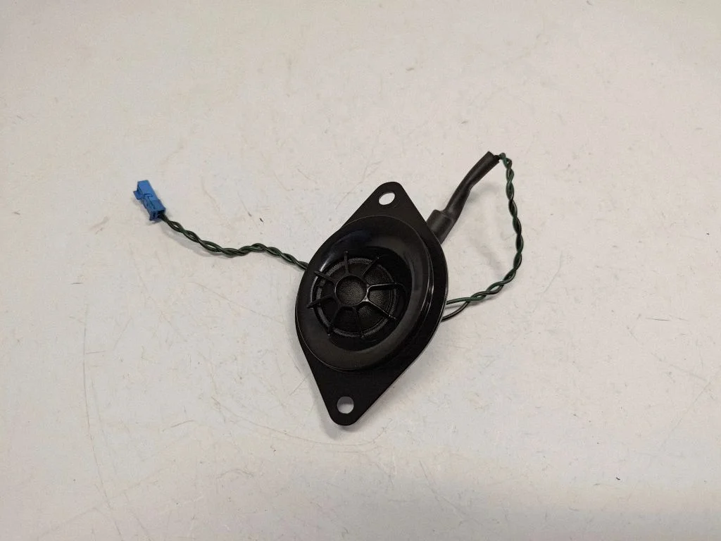 Panel speaker 65139175696