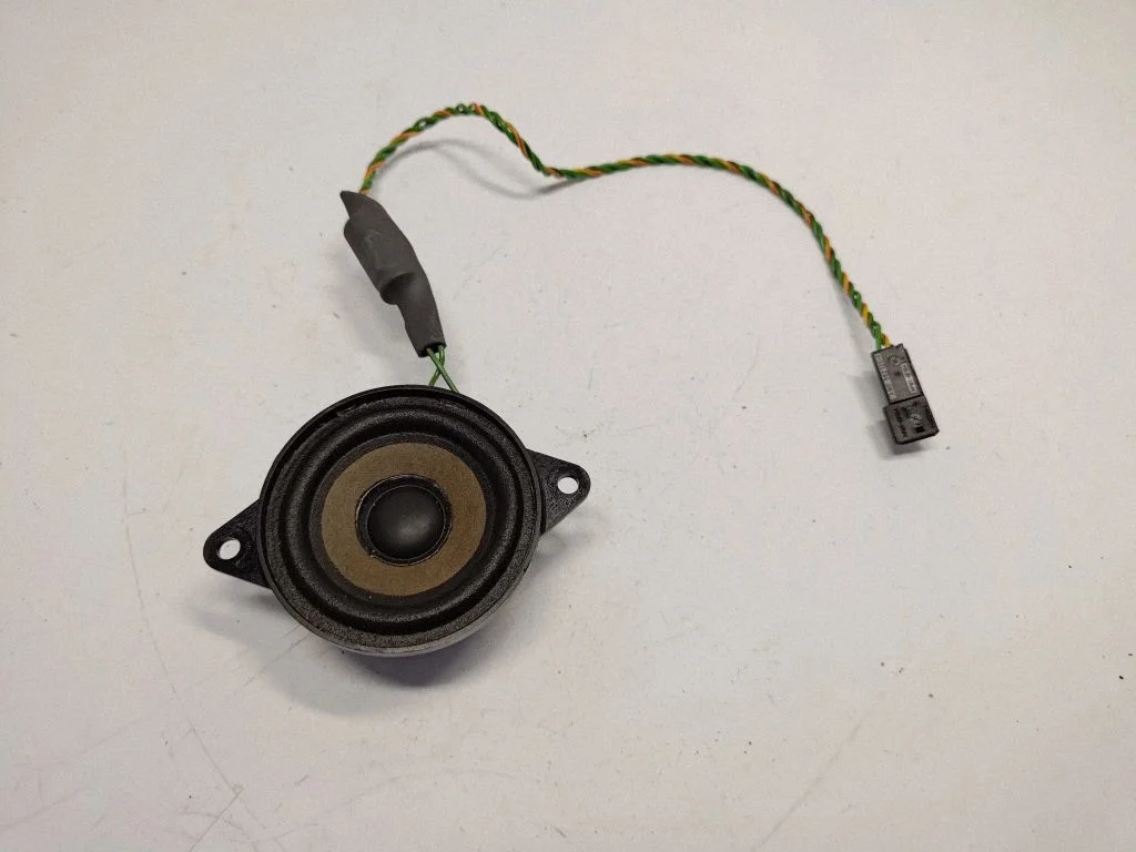 Panel speaker – BMW X5 E53 (1999-2006)