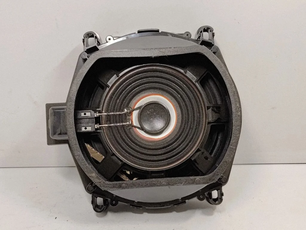 Subwoofer speaker – BMW X3 F25 (2010-2017)