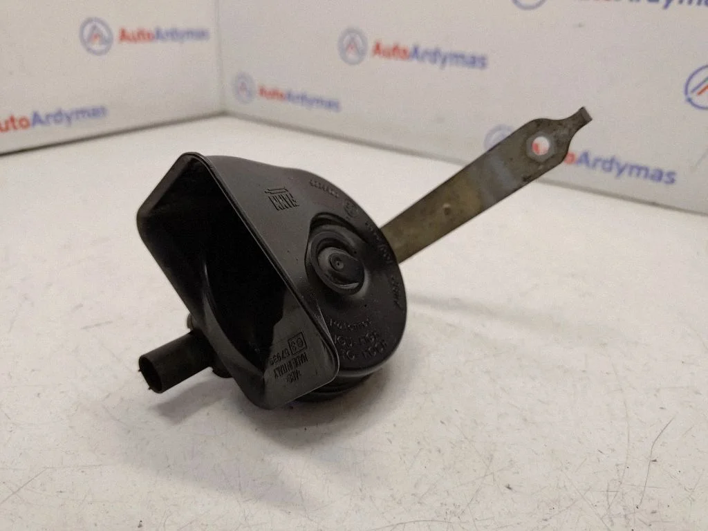 Horn signal – BMW 7 Series E65 E66 (2001-2008)