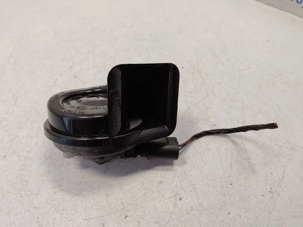 Horn signal – BMW 5 Series F10 F11 (2009-2016)
