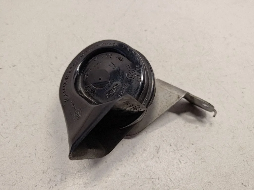 Horn signal – BMW 7 Series F01 F02 F03 F04 (2008-2016)