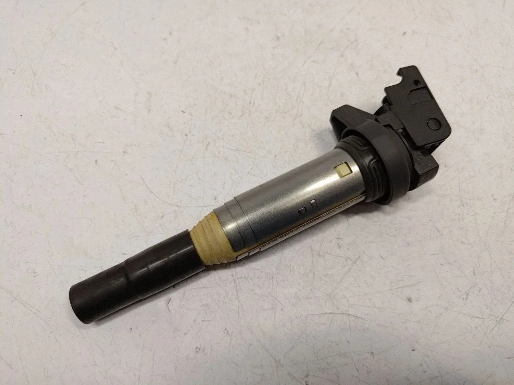 High voltage ignition coil 8616153
