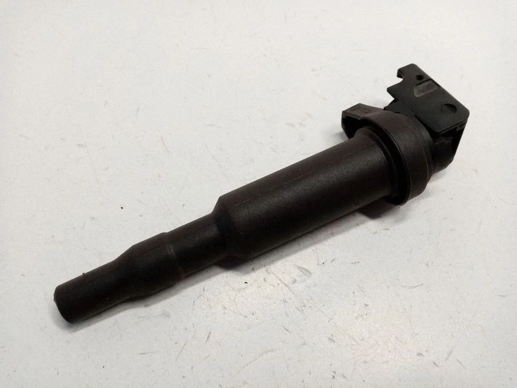 High voltage ignition coil 7594937
