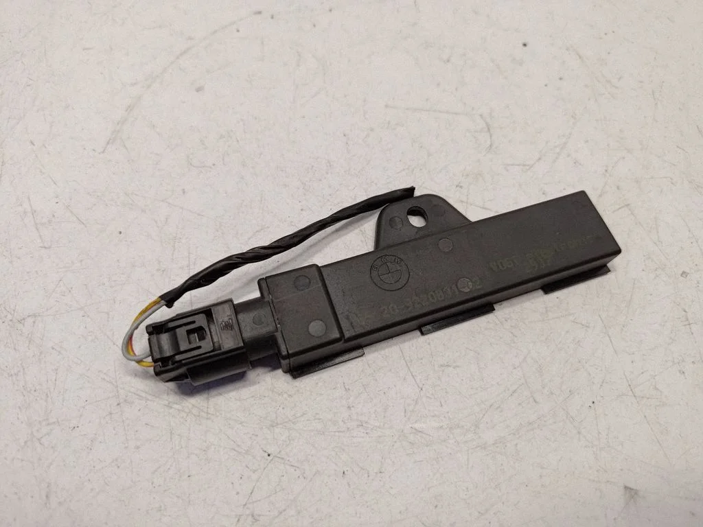 Antena wewnętrzna systemu komfortu – BMW Seria 4 F32 F33 (2013-2020)