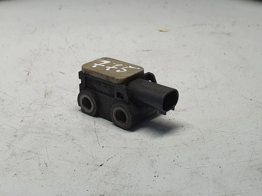 Airbag deployment crash/impact sensor 6988143