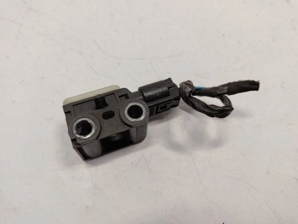 Drošības spilvenu trieciena sensors 9152262