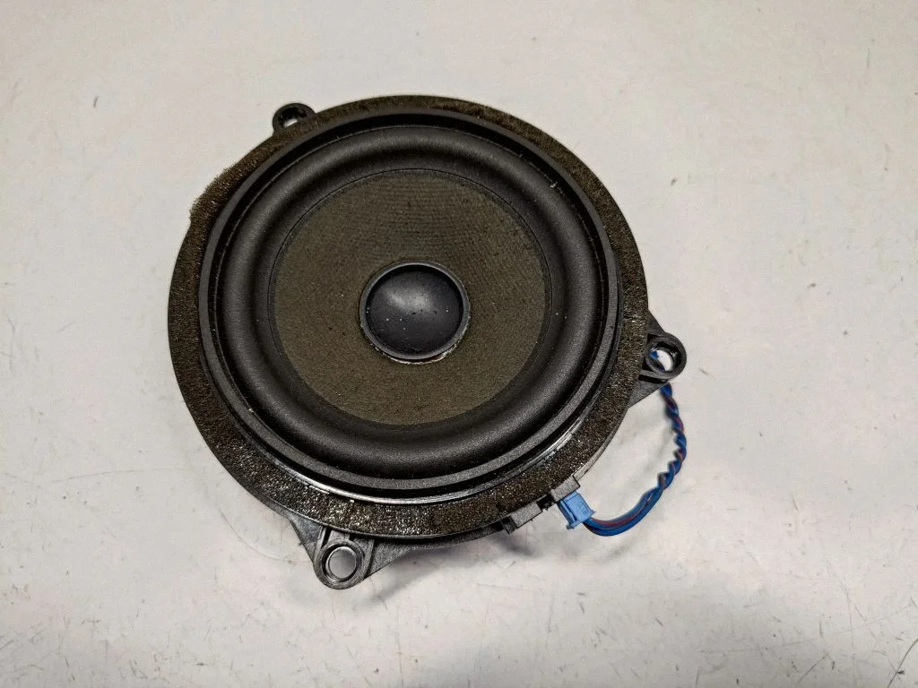Rear door speaker 65139264944