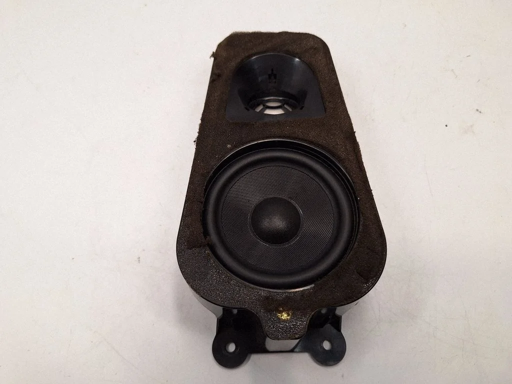 Parcel shelf speaker 65136971883