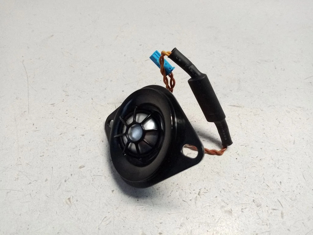 Tagaklaasi riiuli kõlar(id) – BMW 4-seeria F32 F33 (2013-2020)