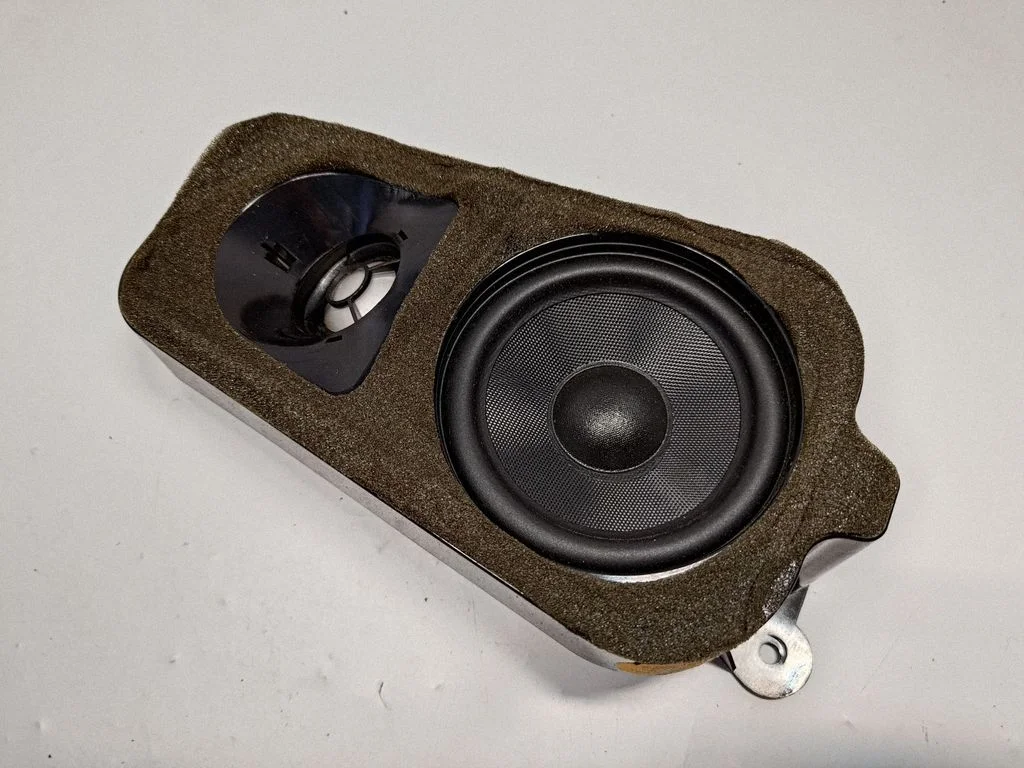 Parcel shelf speaker 65136971883