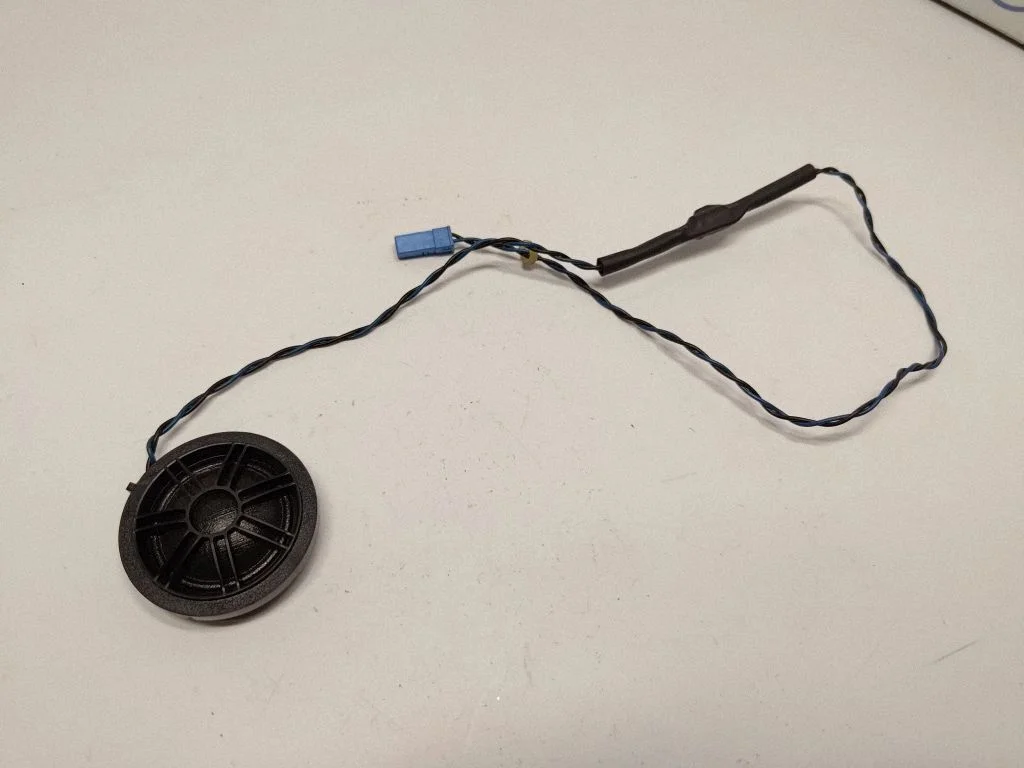 Front door high frequency speaker 65139220750
