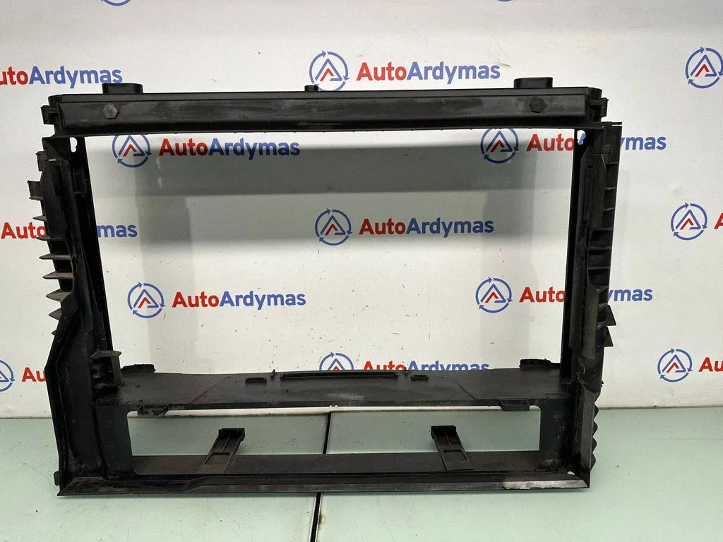 Radiatoru apdare 7787830