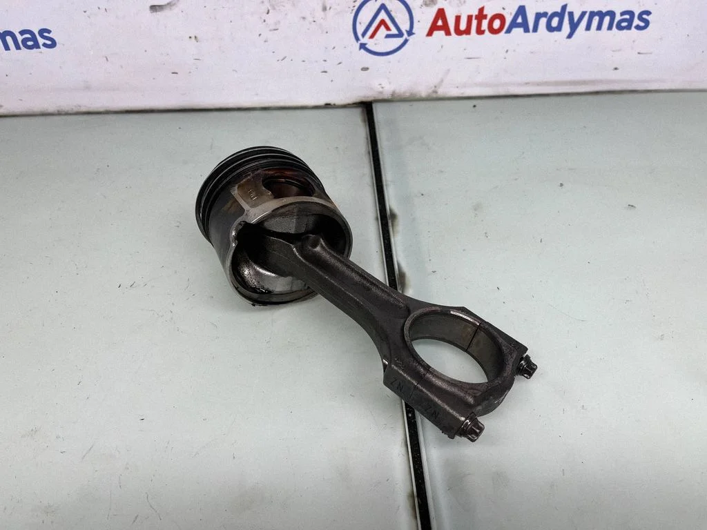 Piston with connecting rod – BMW 1 Series E82 E88 (2007-2014)
