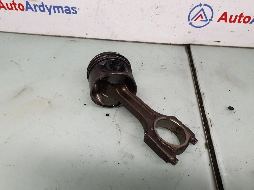 Piston with connecting rod – BMW 3 Series E90 E91 (2005-2012)