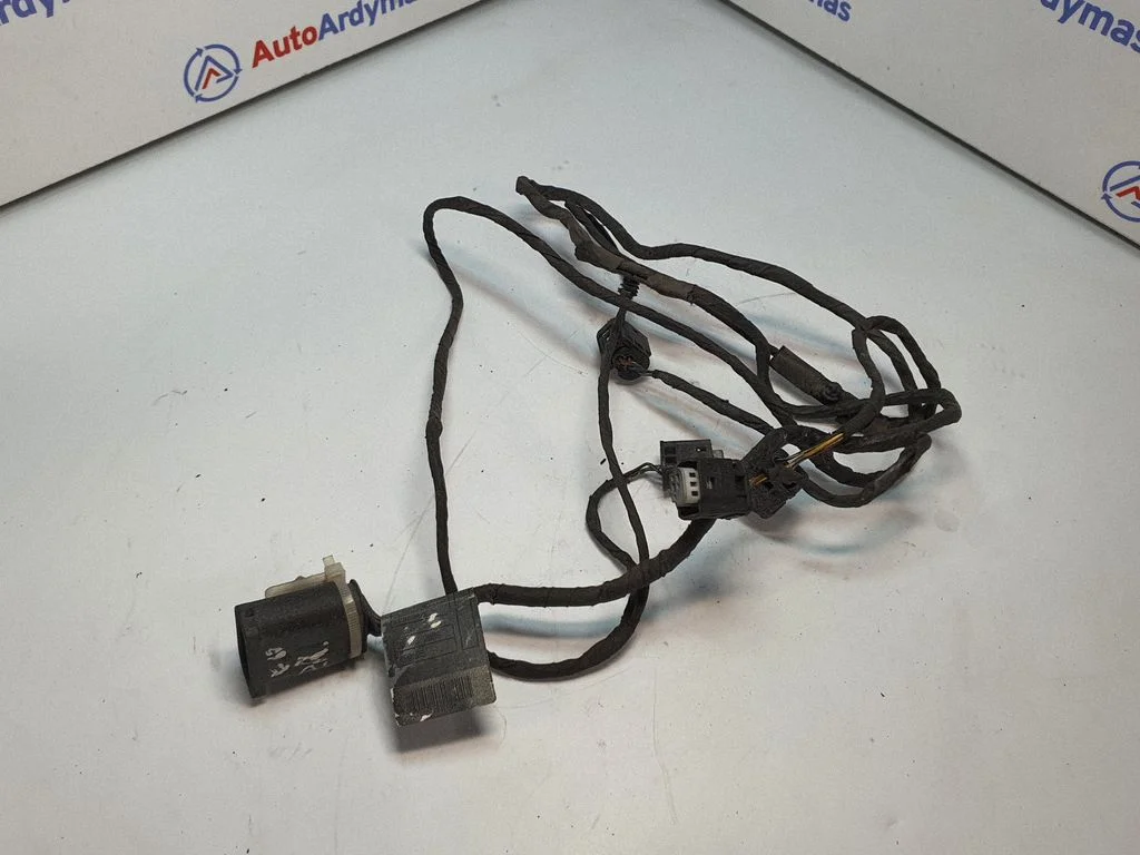 Parking sensor (PDC) wiring loom – BMW 5 Series E60 E61 (2004-2010)