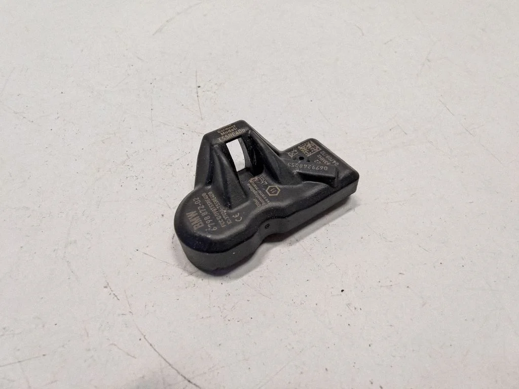 Tire pressure sensor 6798872