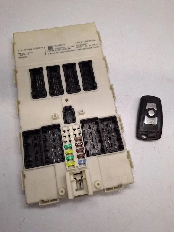 Engine ECU kit and lock set 61359315683