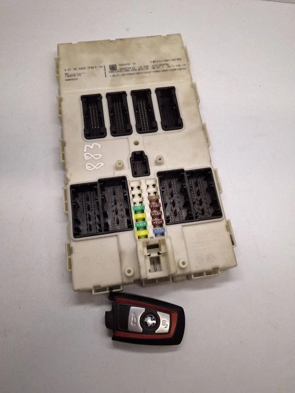 Engine ECU kit and lock set 61359324781