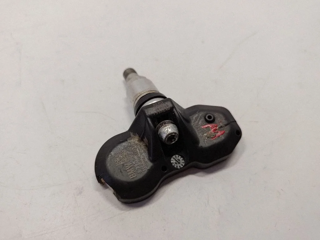 Tire pressure sensor 6790054