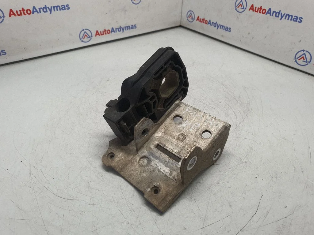 Radiator mount bracket 7186513