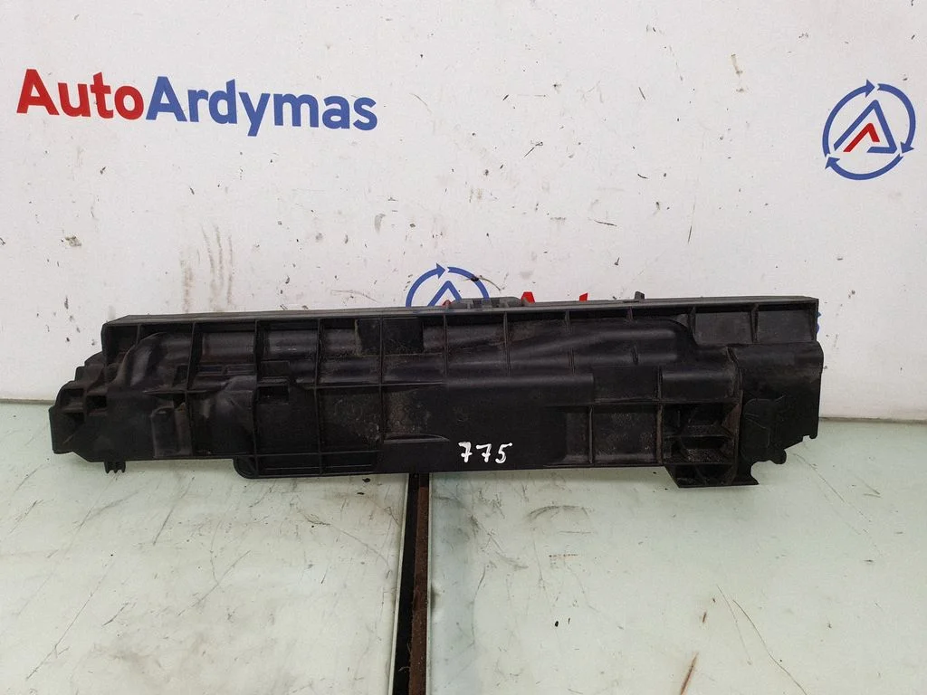 Radiator mount bracket 7524914