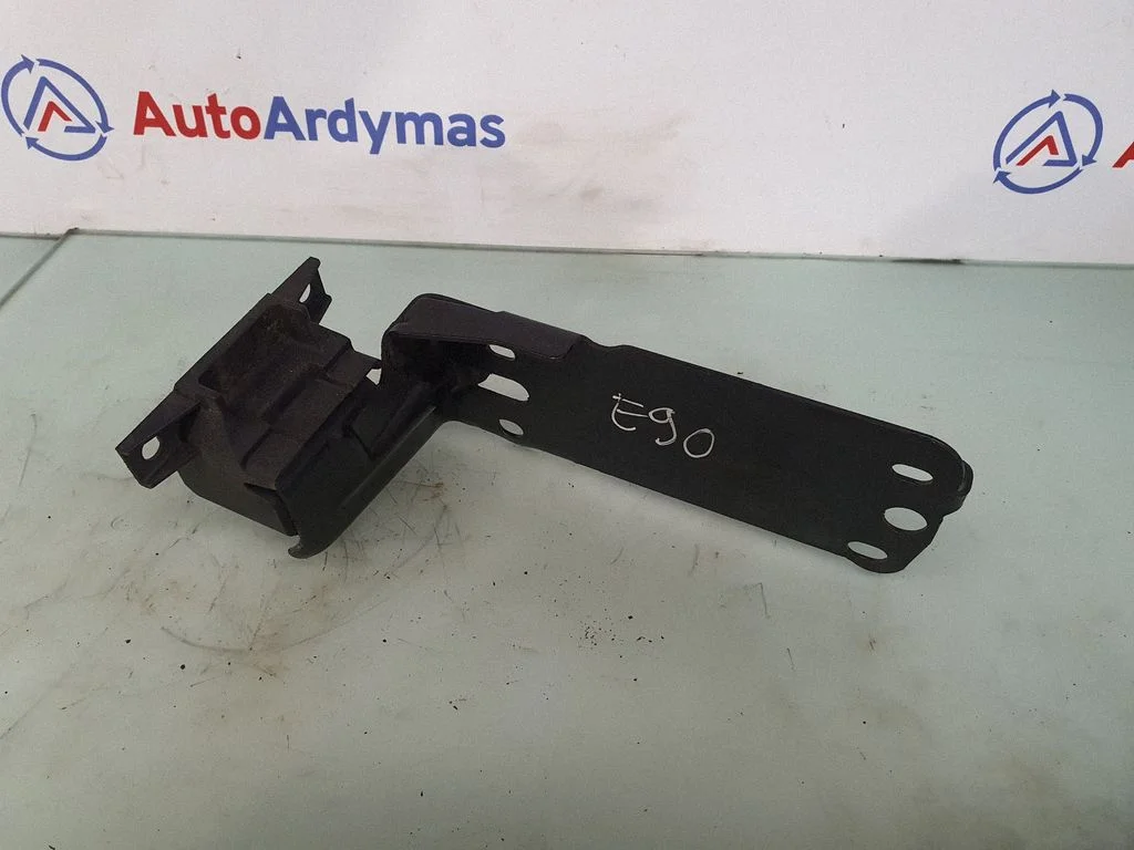 Radiaatori kinnitusklamber – BMW 3-seeria E90 E91 (2005-2012)