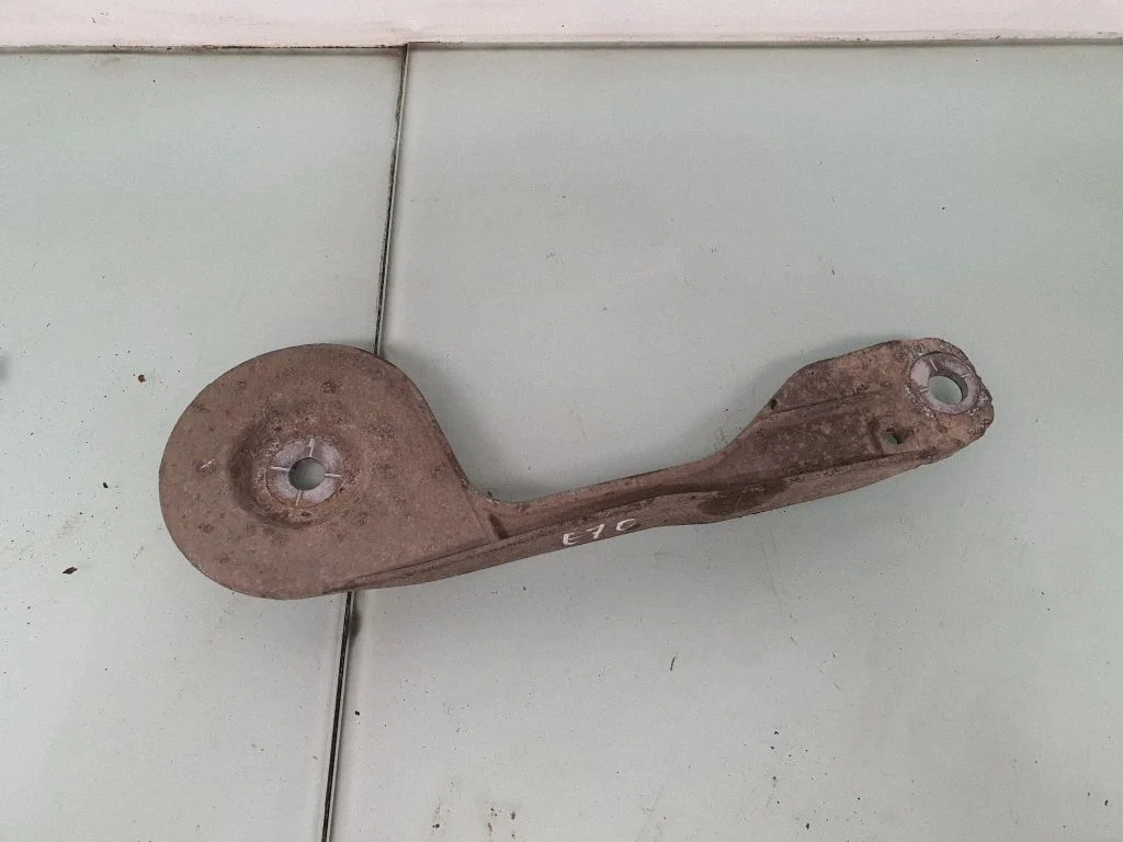 Other rear suspension part 6770980