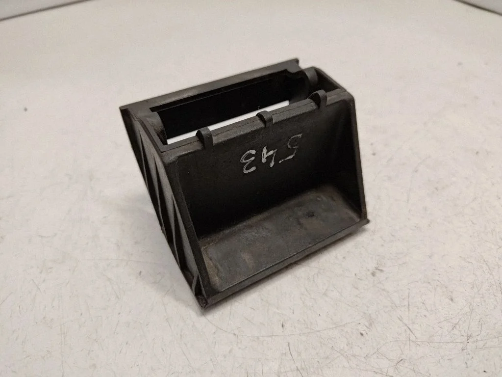 Radiator mount bracket – BMW X5 E70 (2006-2013)