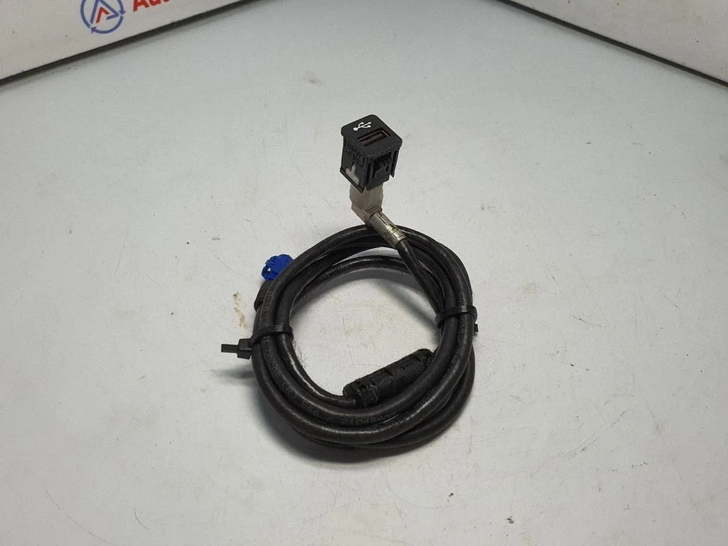 USB socket connector 9229294
