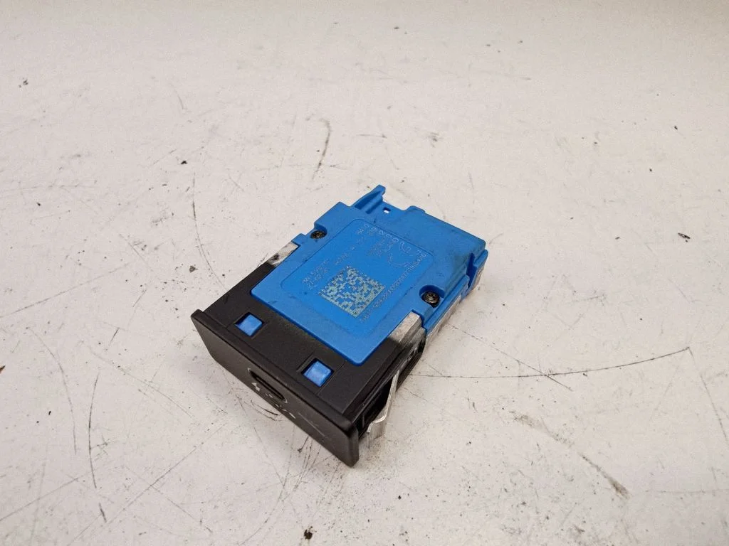 USB ligzda 8711939