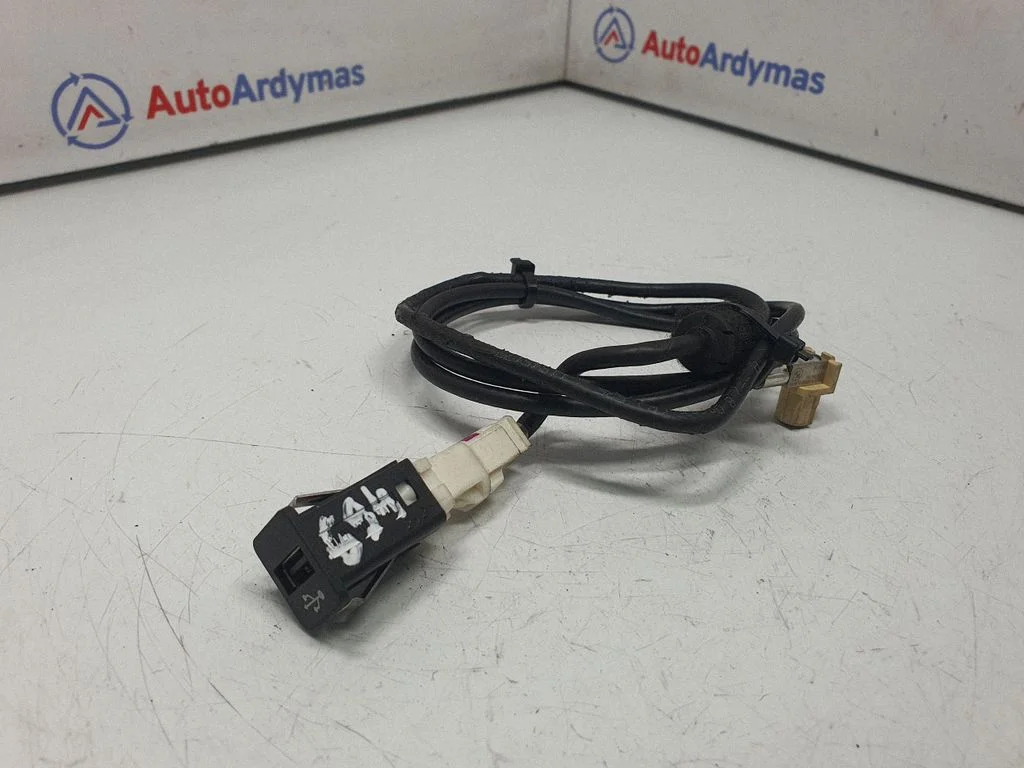 Gniazdo USB 9237656