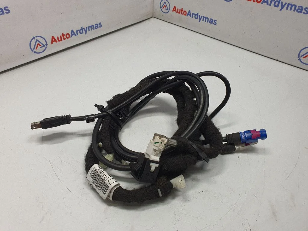 USB-pesa 6820318