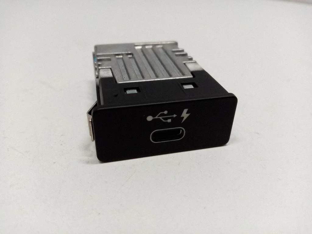 USB socket connector 8711939