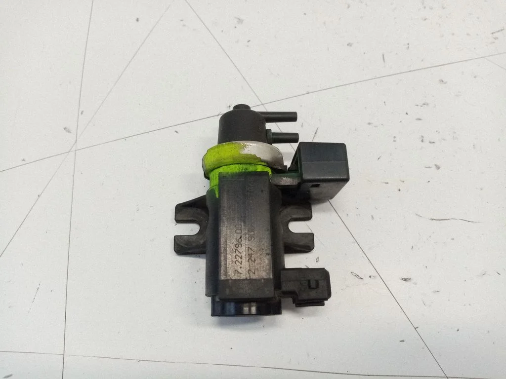 Valve vacuum 2247906