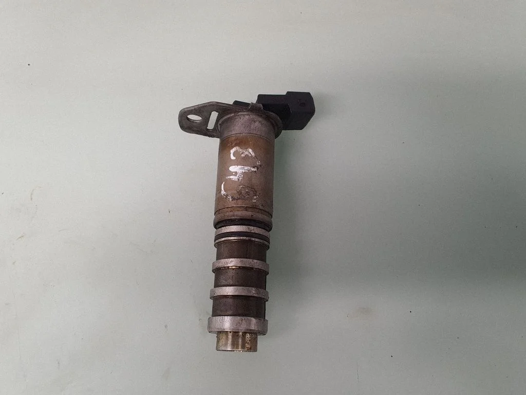 Nukkvõlli faasinihke klapp (VANOS-klapp) 7585776
