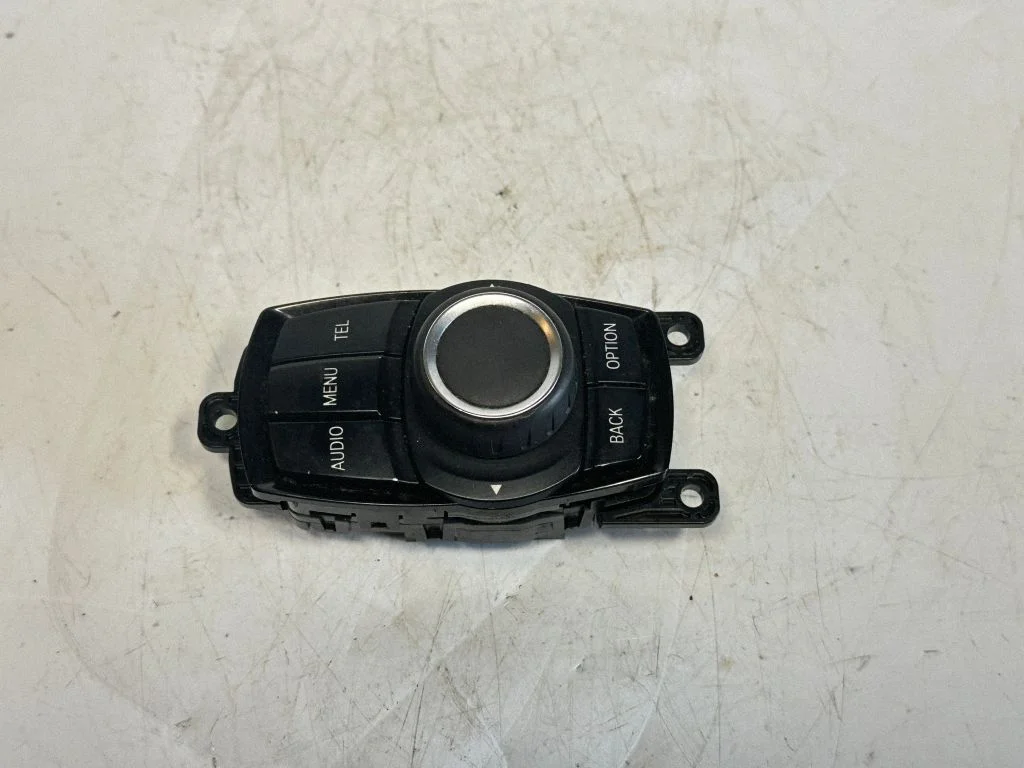 Multimediju kontrolieris – BMW 3. sērija F30 F35 F31 (2012-2018)