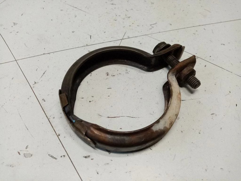 Muffler pipe connector clamp 7576986