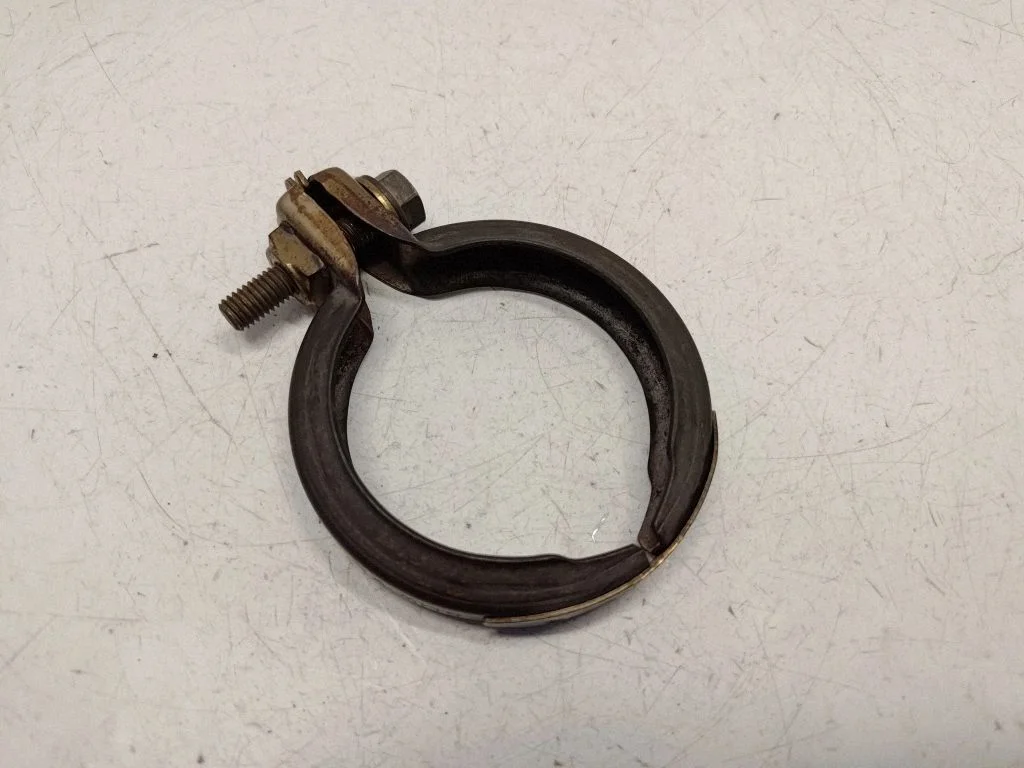 Muffler pipe connector clamp 7620507