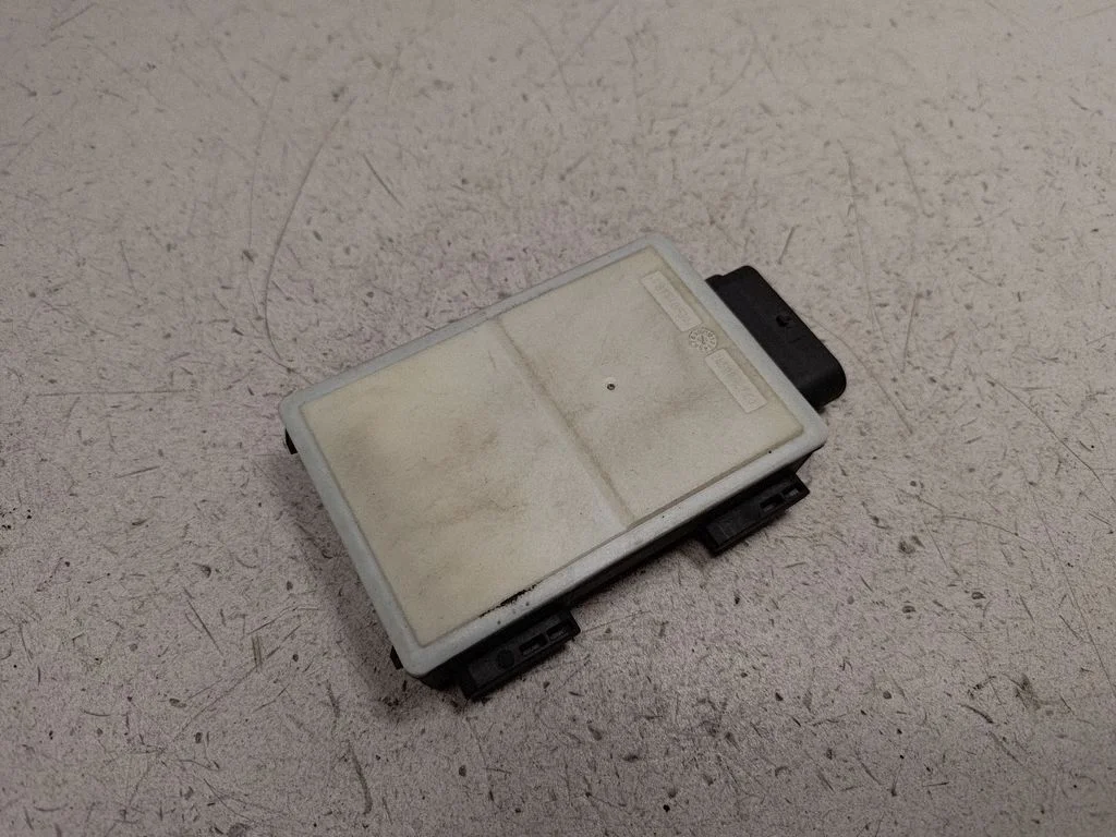 Blind spot module 6899503