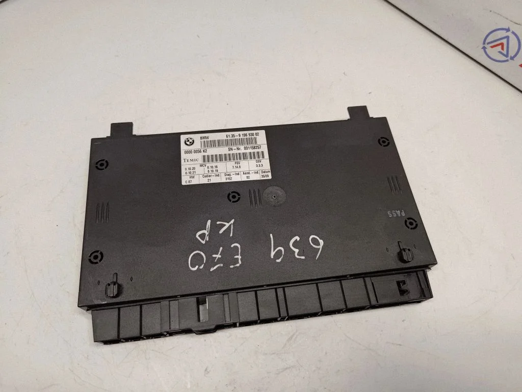 Sēdekļa vadības bloks 61359196930