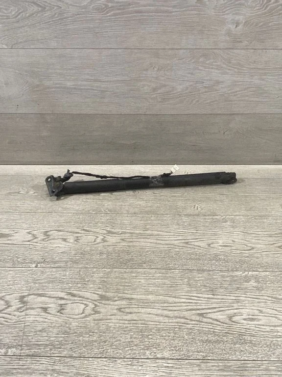 Tailgate/trunk strut/damper – BMW 3 Series F30 F35 F31 (2012-2018)