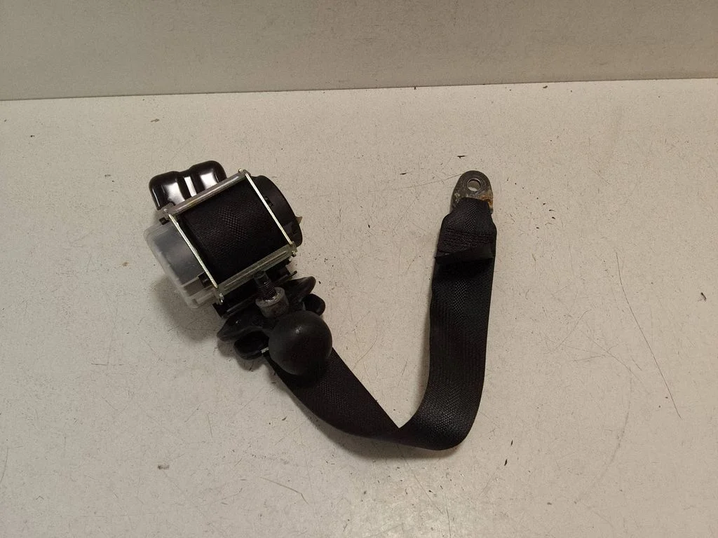 Middle seatbelt (rear) 888545XA0A