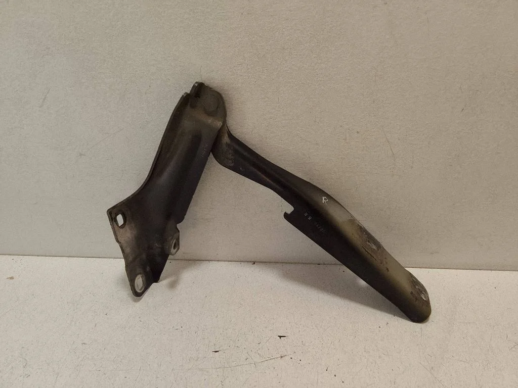 Engine bonnet/hood hinges – right